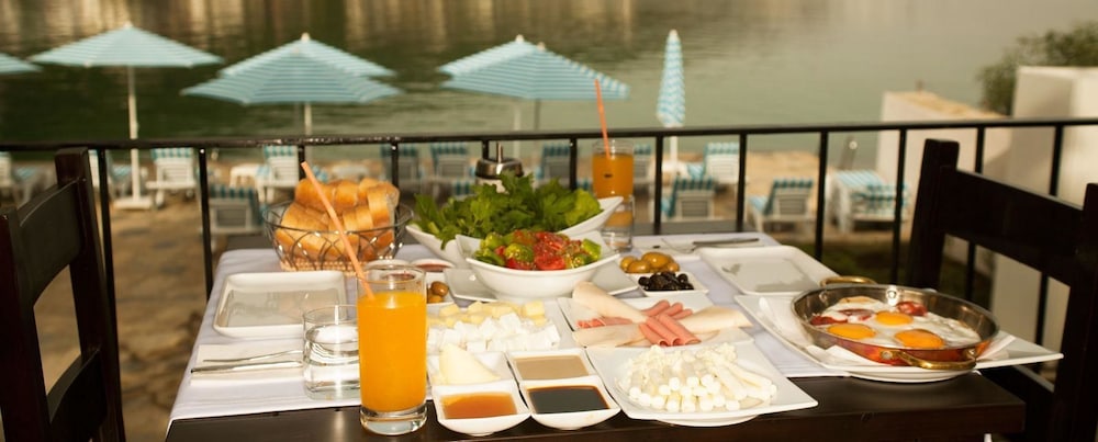 Zena Hotel Bodrum 12/25