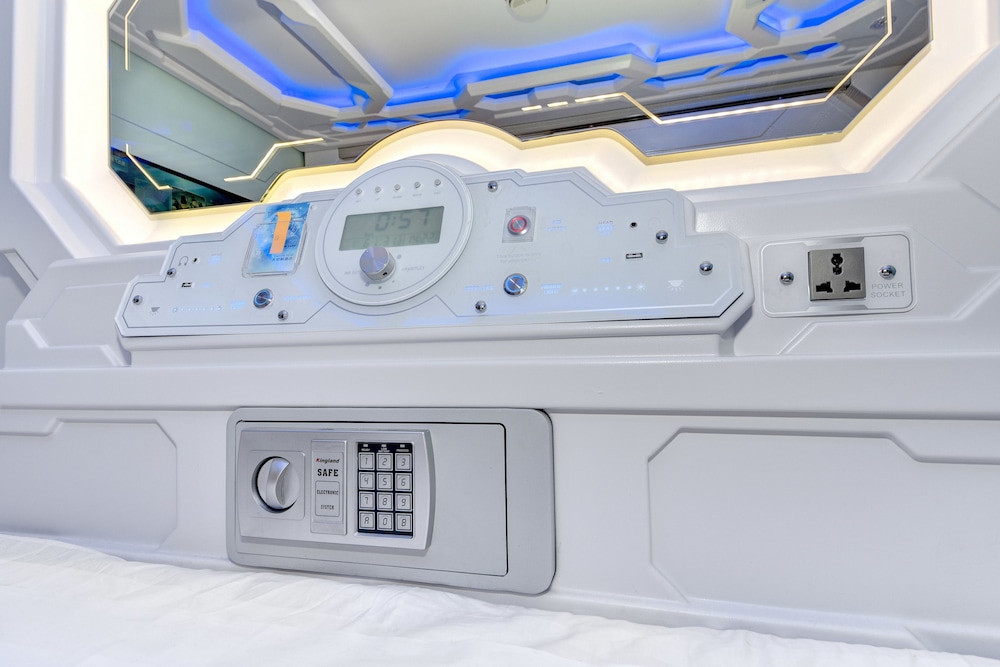 スペース Q カプセル ホテル 写真2