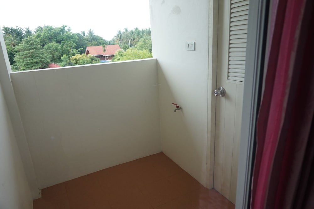 Bumnsaya Place 10/31