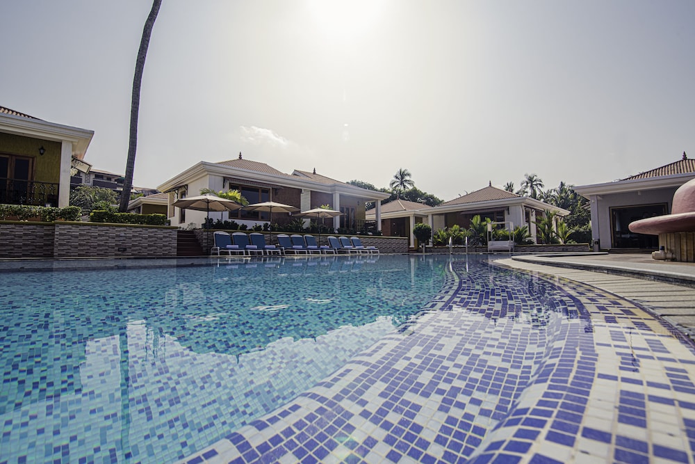 THE GRAND LEONEY RESORT 52/65