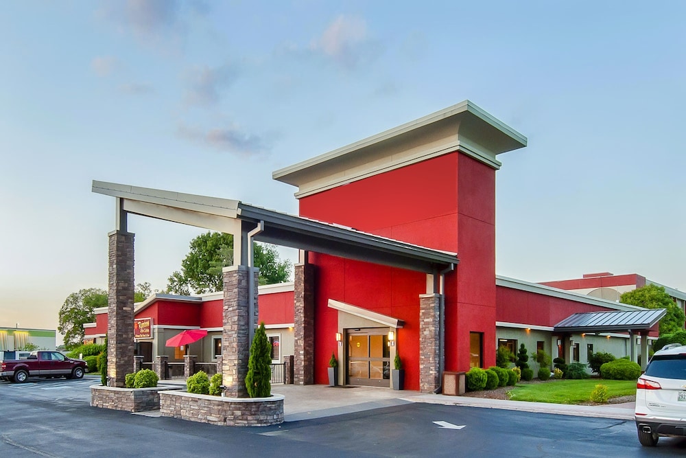 Days Inn & Suites by Wyndham Johnson City 3/36
