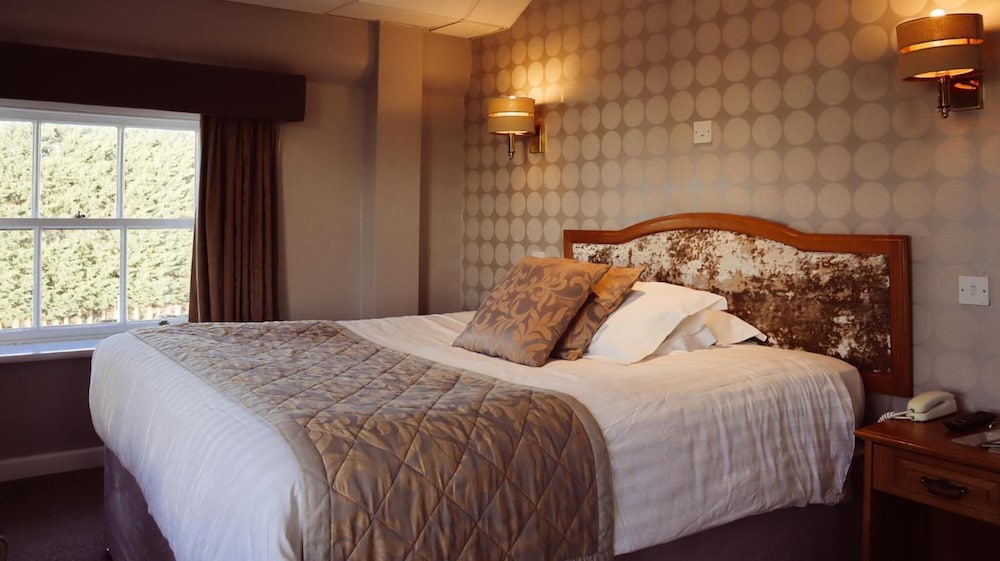 Shaw Hill Golf Resort & Spa Hotel 9/50
