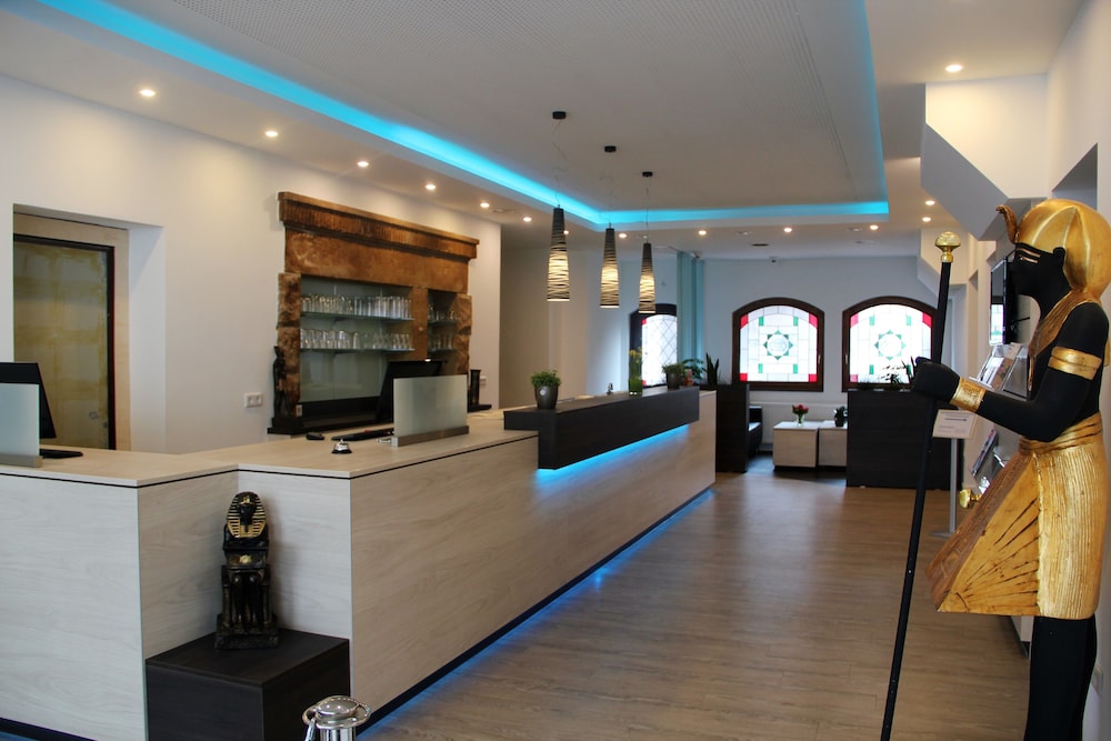 Hotel Wali 6/59
