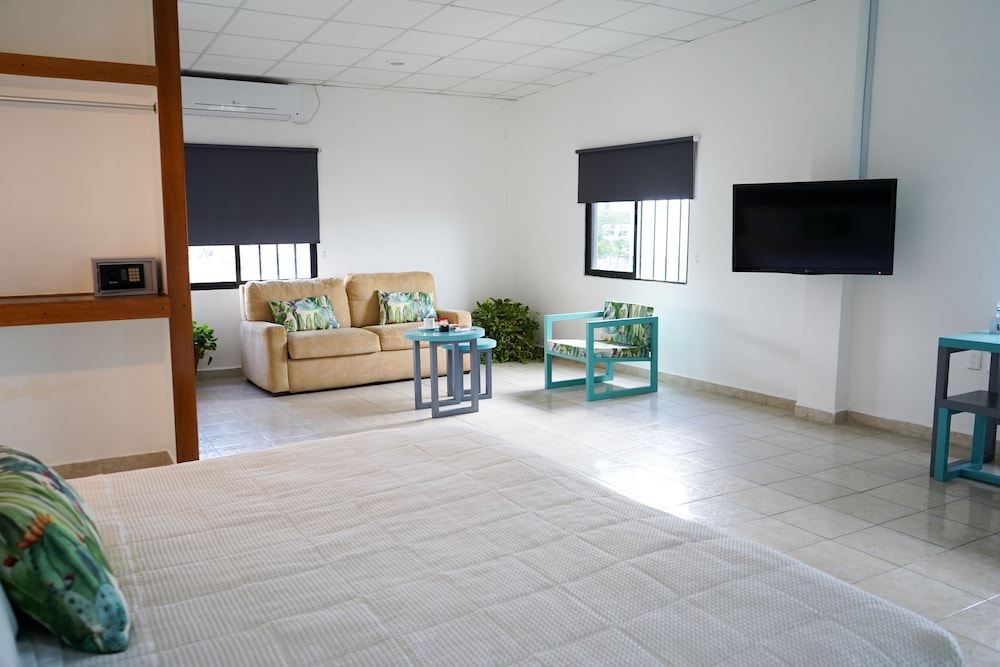 Hotel & Suites Arges - Centro Chetumal 25/44