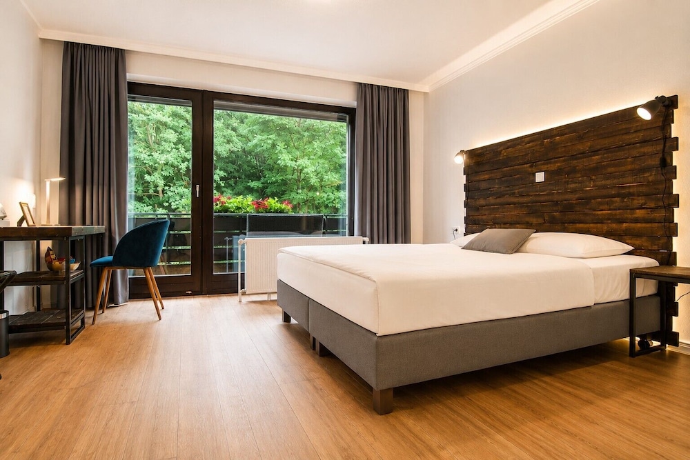 Hotel Wiesengrund 12/54