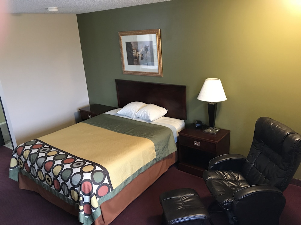 Heartland Hotel And Suites 14/62