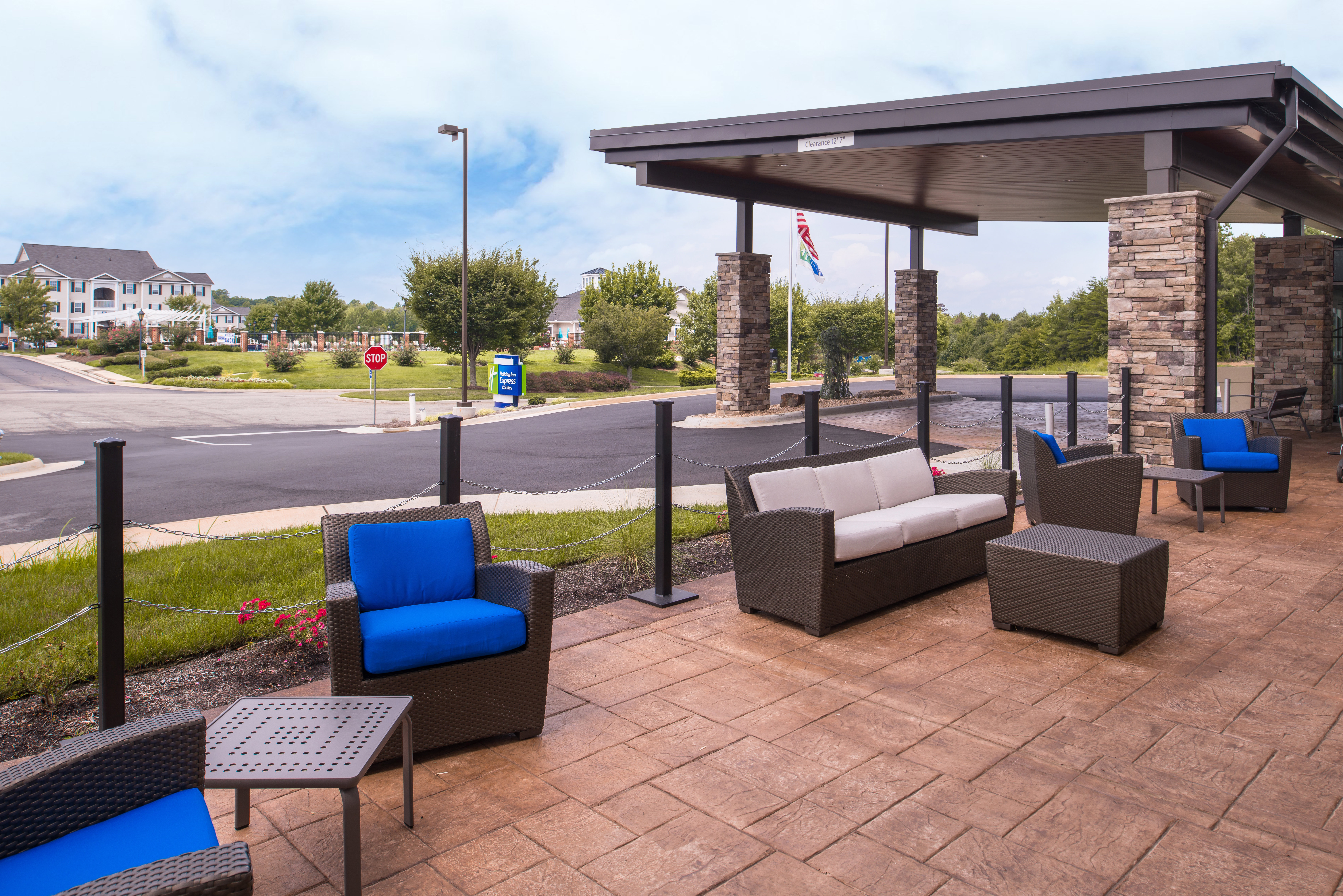 Holiday Inn Express Suites Farmville 40/53