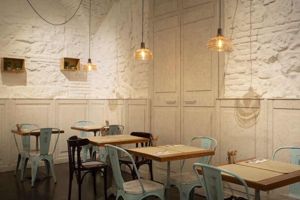 PETIT PALACE PLAZA DEL CARMEN 46/56