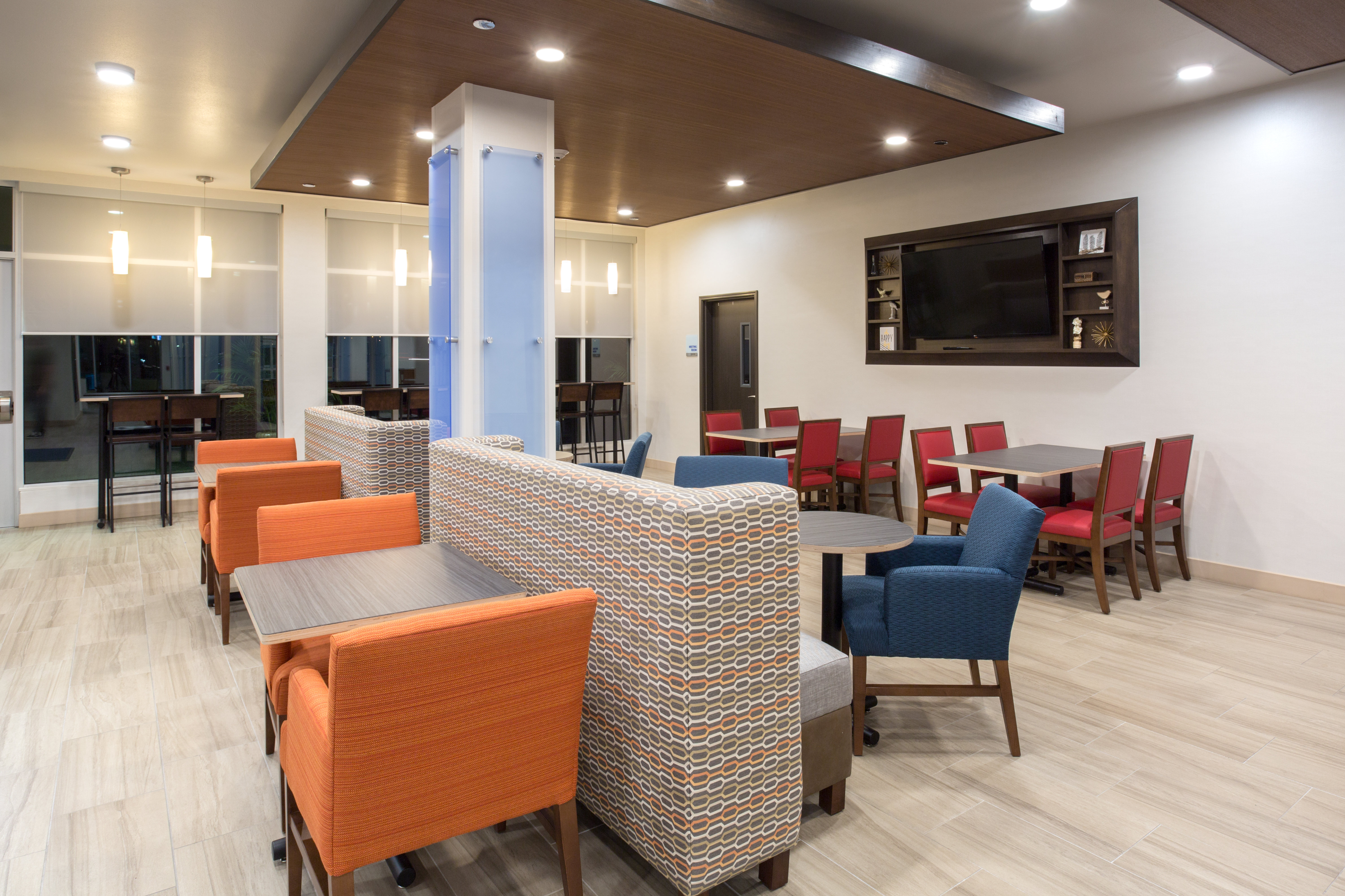 Holiday Inn Express And Suites Lincoln I 80 42/60