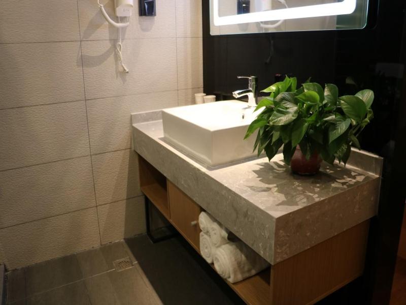 GreenTree Inn Taiheng Shuijing County Jingtai Street 15/18