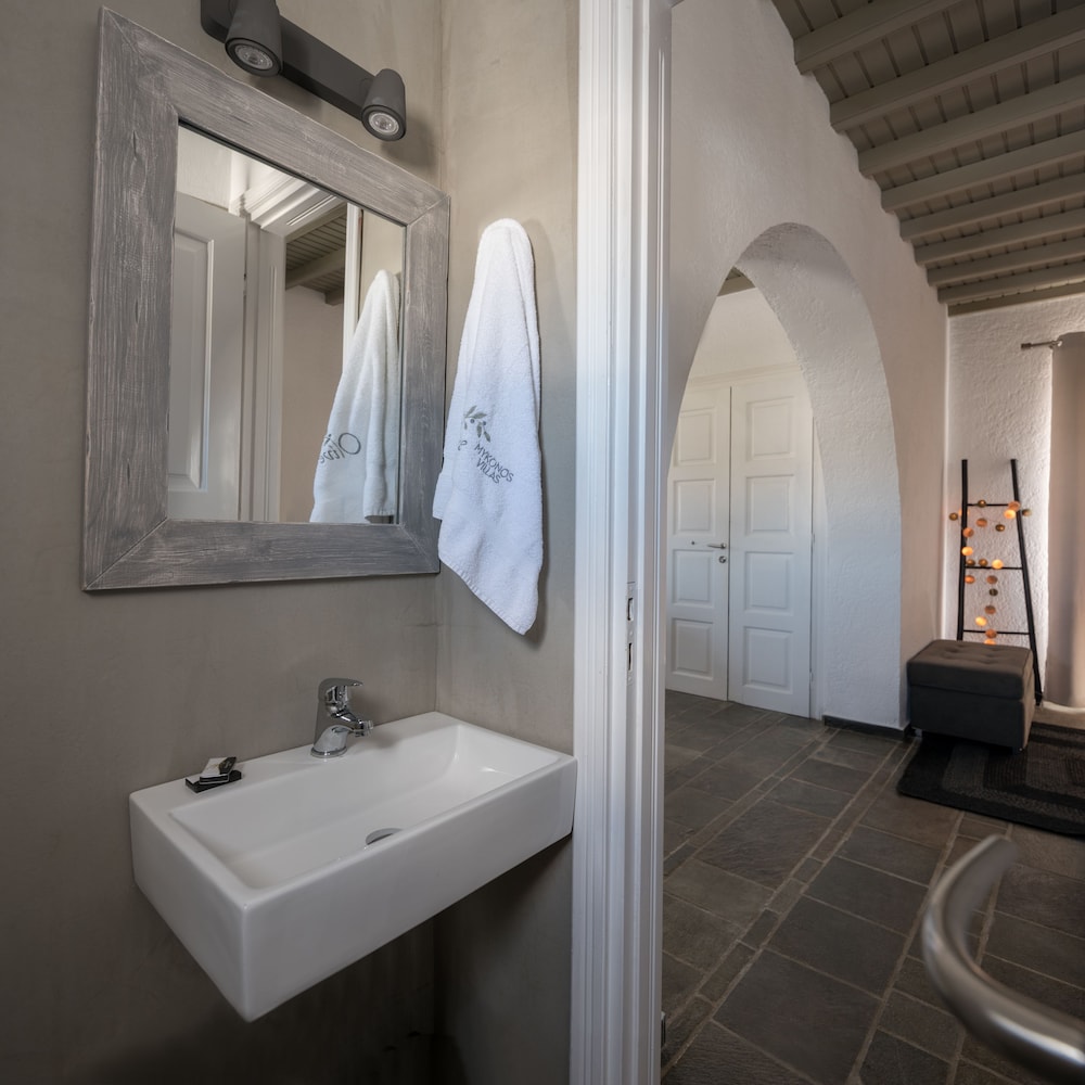 OLIVE MYKONOS VILLAS 72/73