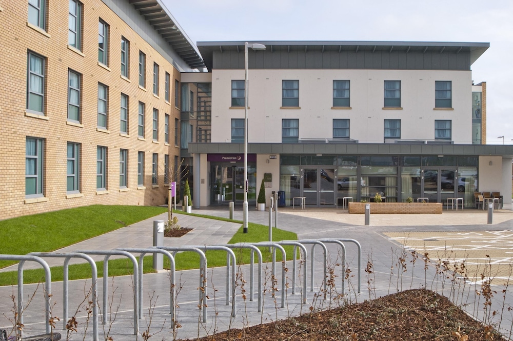 Premier Inn Edinburgh Airport (M9, Jct1) 24/28