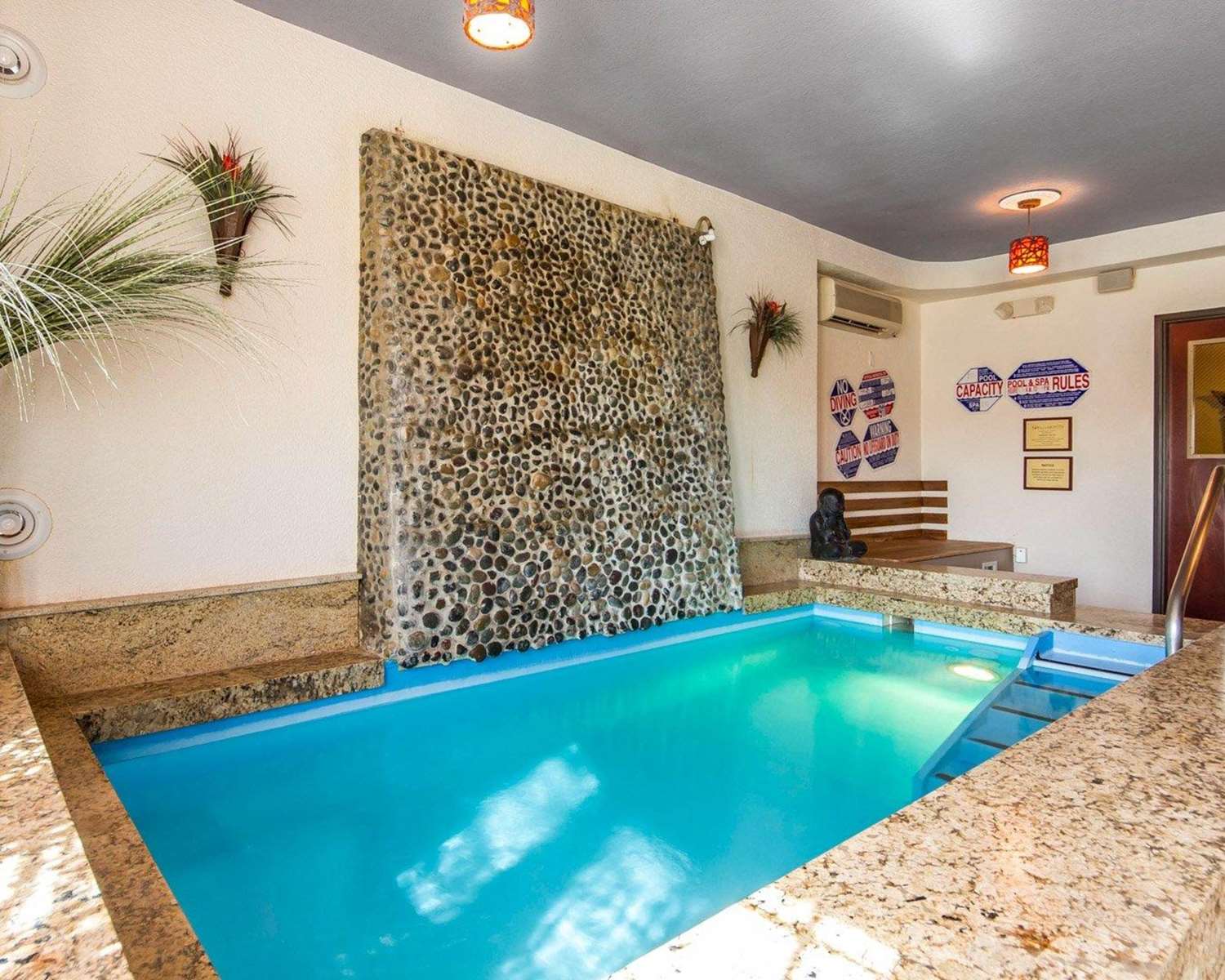 Villa Montes Hotel Ascend Hotel Collection 7/16