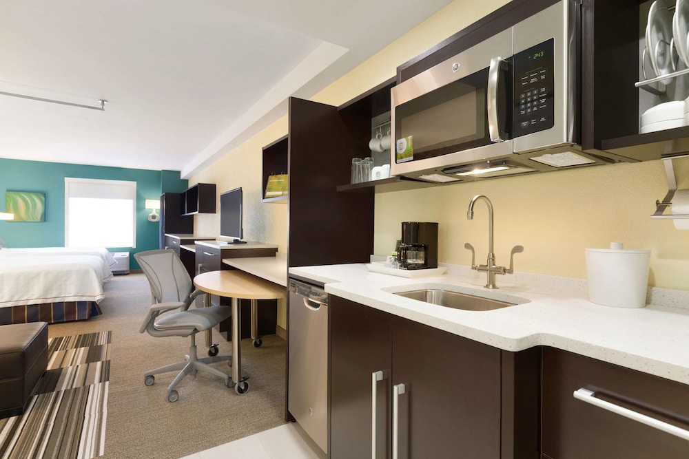 Home2 Suites By Hilton el Paso Airport 41/42