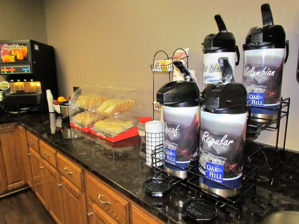 Oak Hill Inn and Suites 28/62