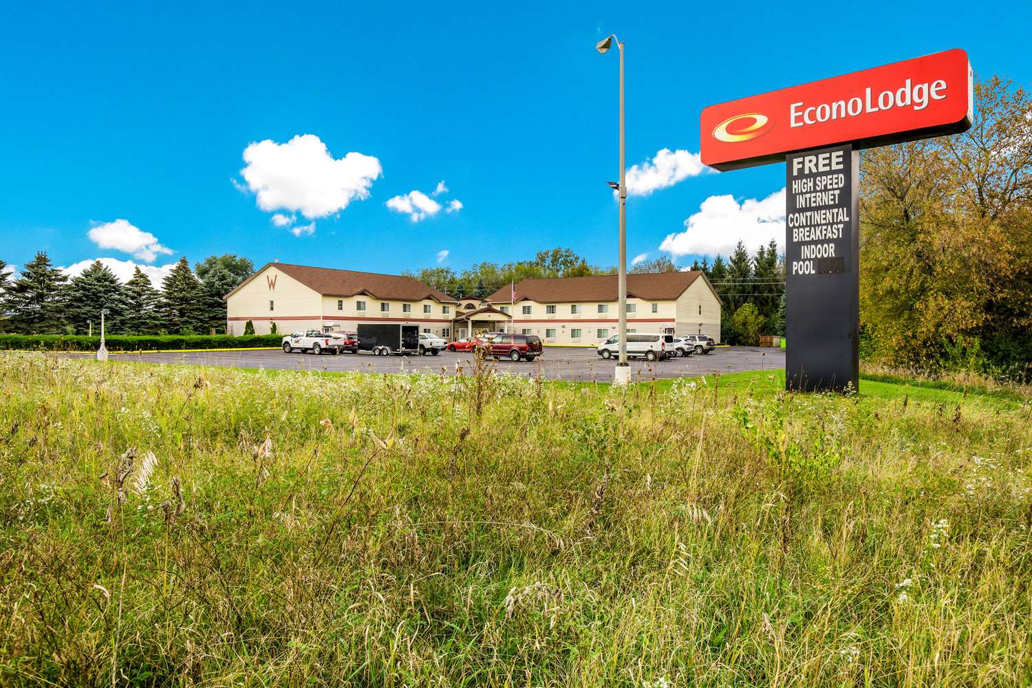 AmericInn by Wyndham Lake Mills 34/36