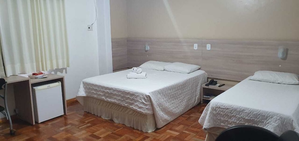 CRISTAL EXECUTIVE HOTEL 8/26