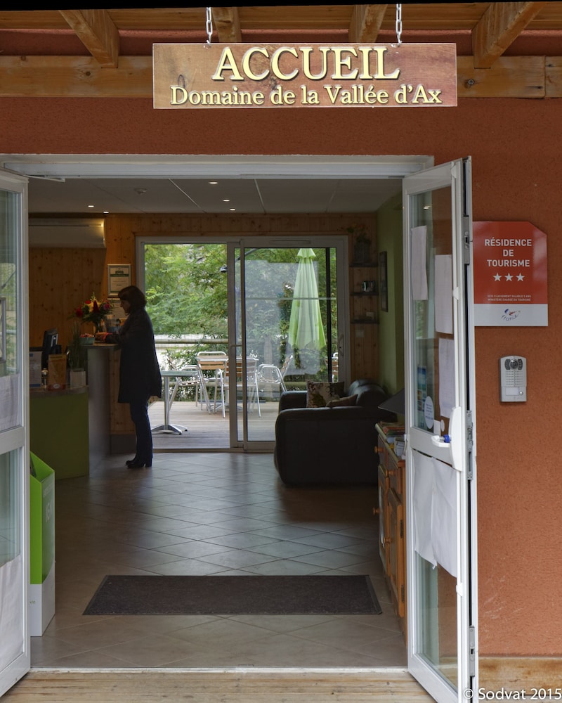 DOMAINE DE LA VALLÉE D´AX 33/63
