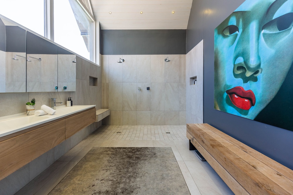The Clarendon - Fresnaye 29/50