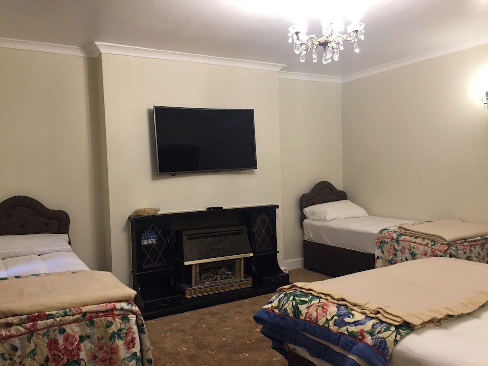 Albany Hotel 48/63