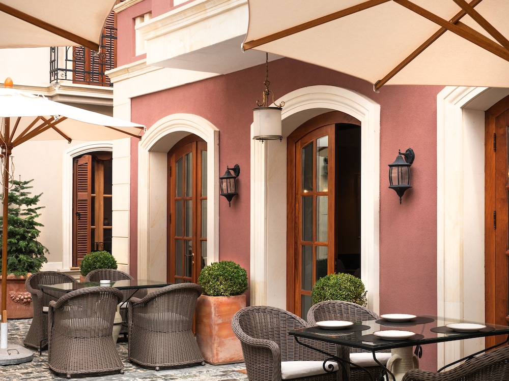 Vila Ebel Hotel, Pool & Spa 30/48
