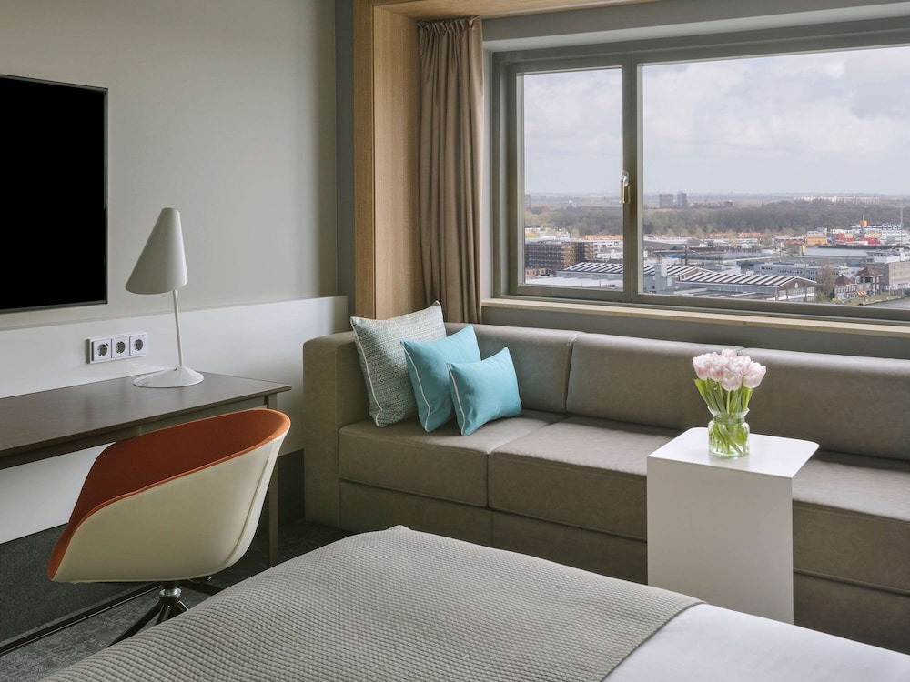 Movenpick Amsterdam City Centre 50/75