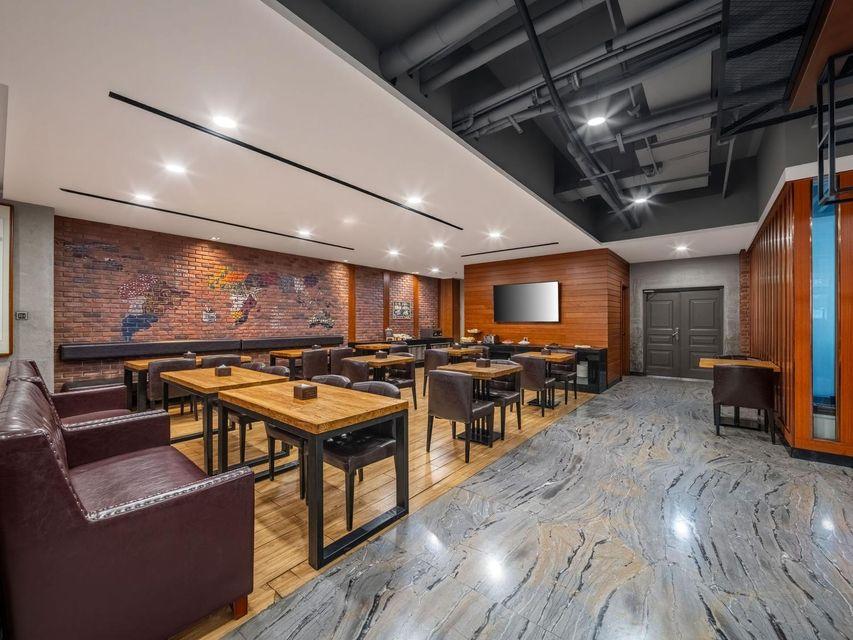 James Joyce Coffetel (Qinhuangdao Qinhuangdao Railway Station Wanda Plaza) 54/64