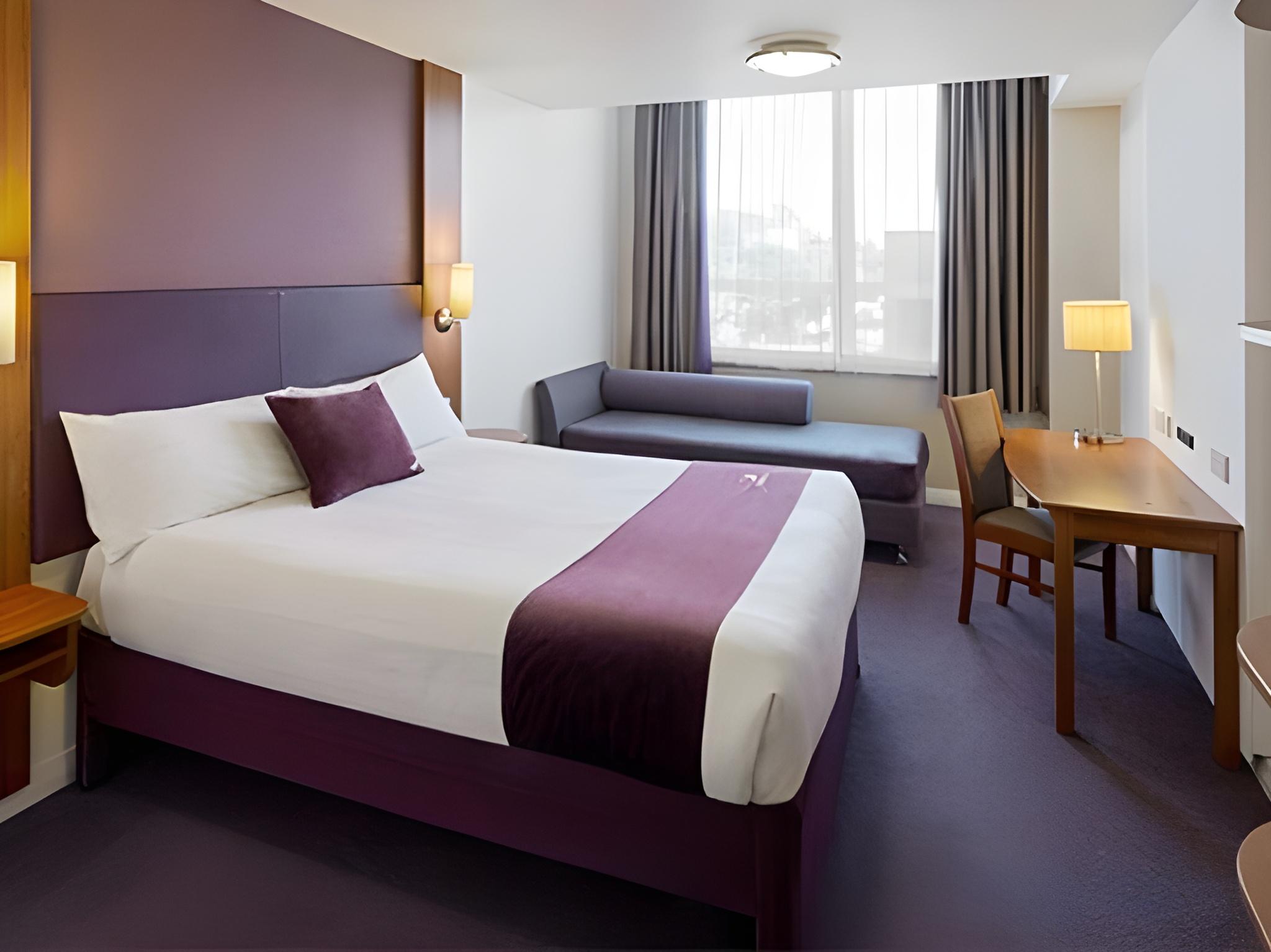 Room, Single, Double Bed