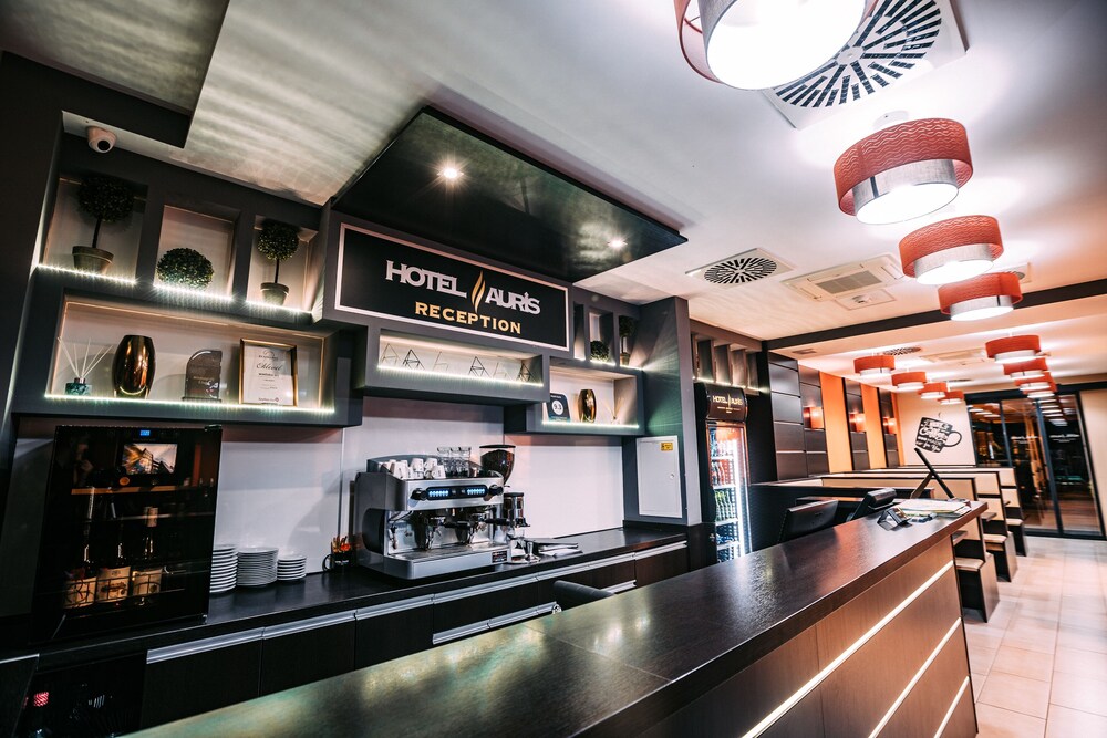 Auris Hotel 5/40