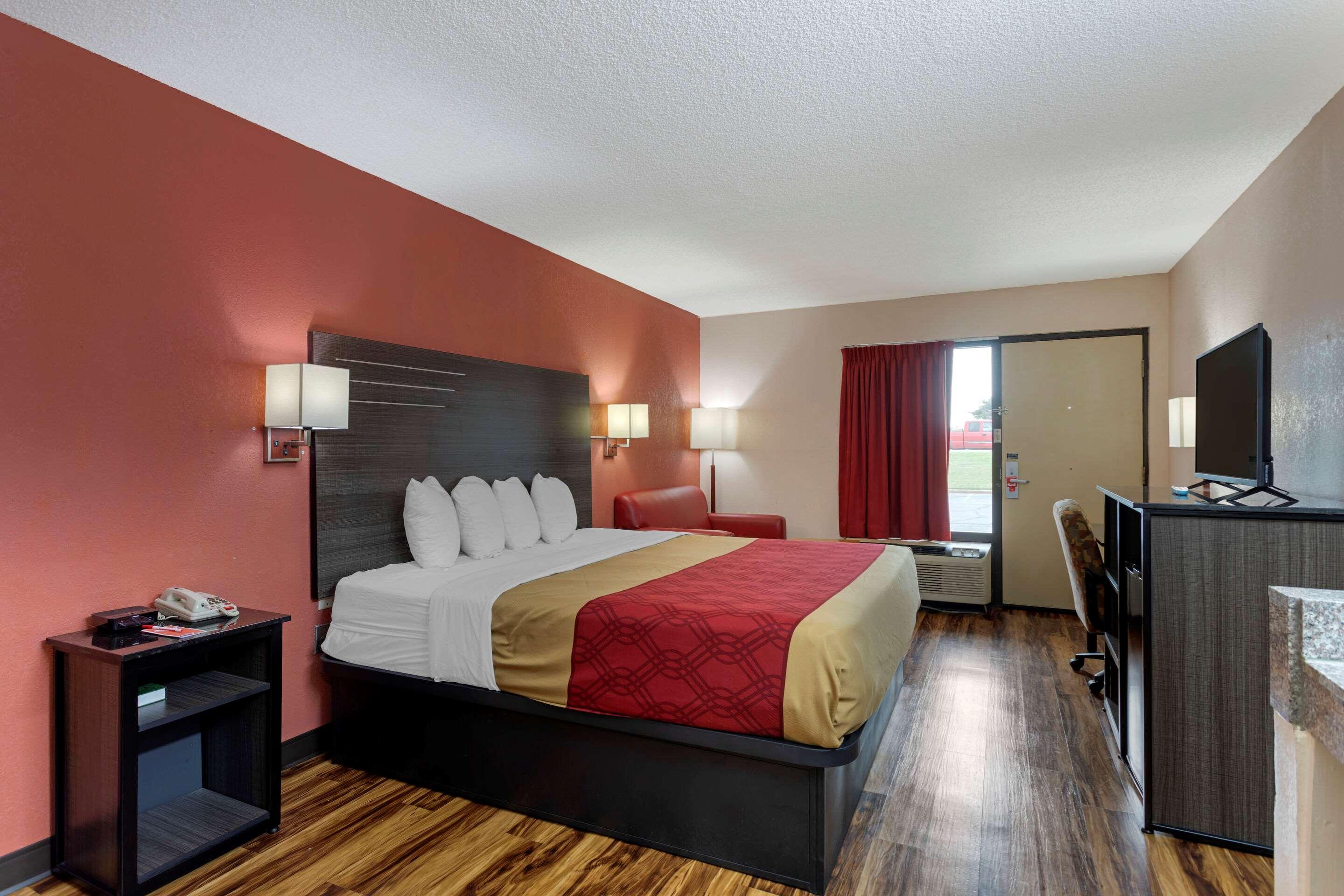 Room, King Bed