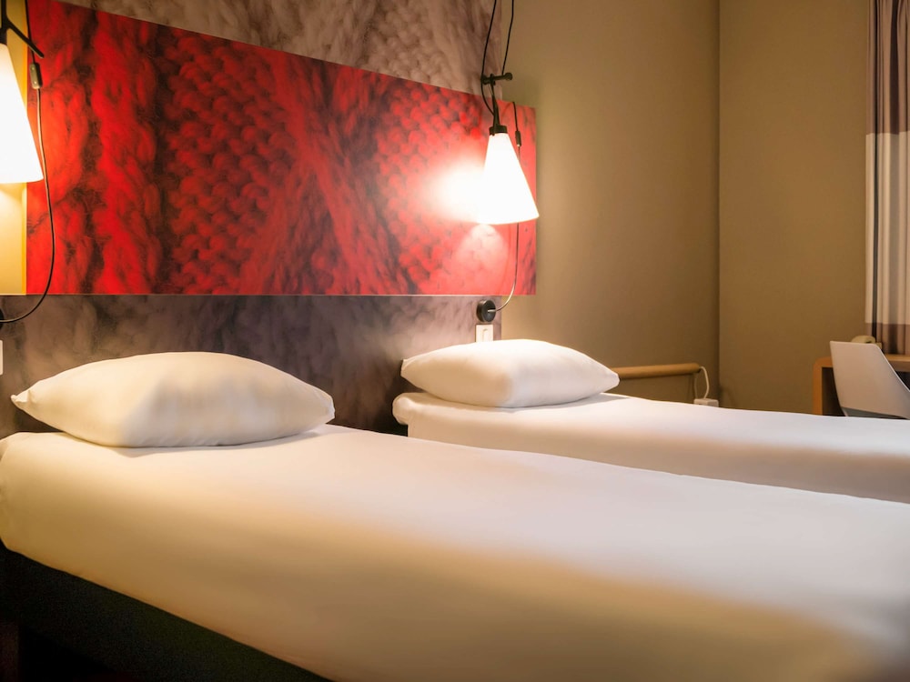 Ibis Zurich City West 49/72