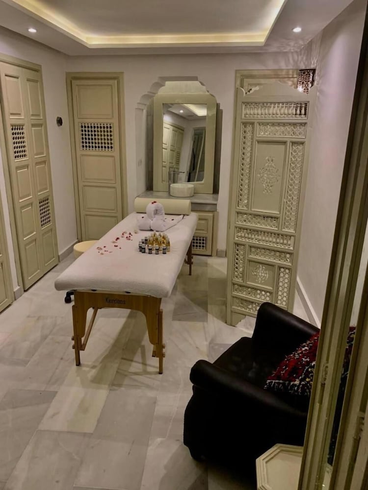 Bck Art Riad 24/43