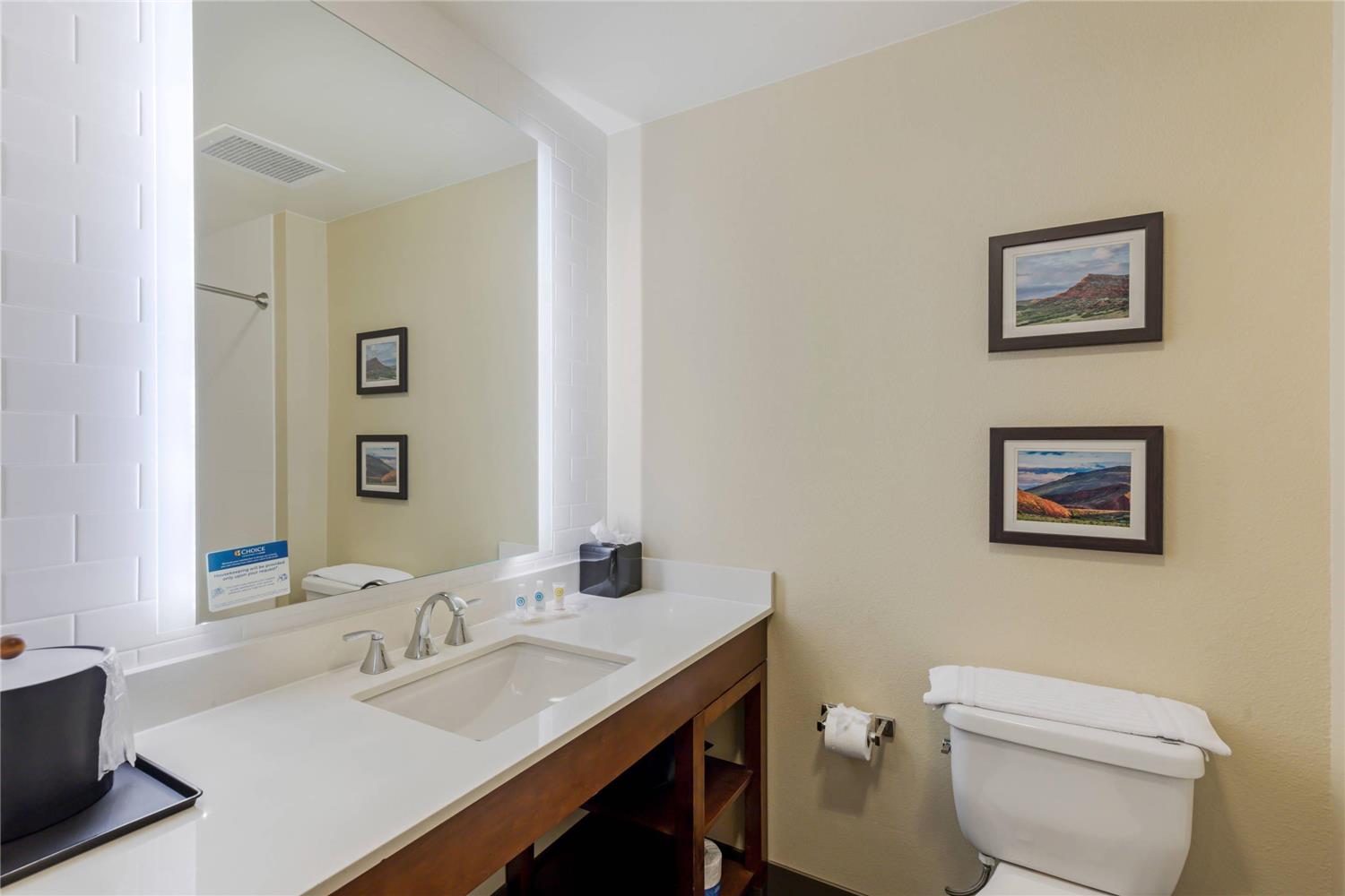 Comfort Suites Loveland 45/48