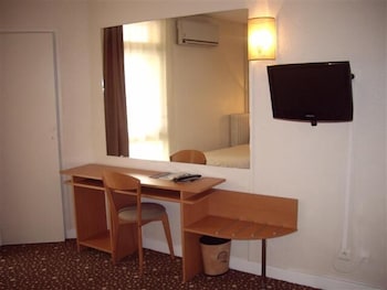 Ours Blanc Place Victor Hugo 62/67