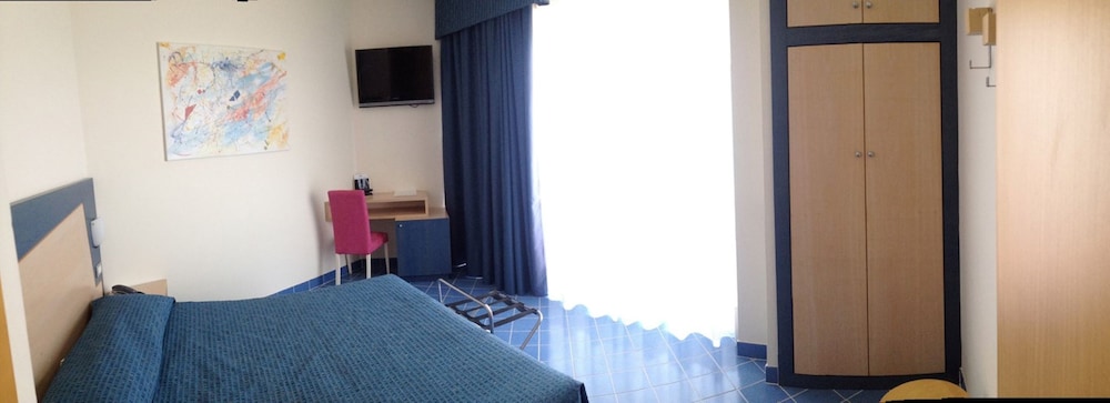 Torre Del Sole 6/33