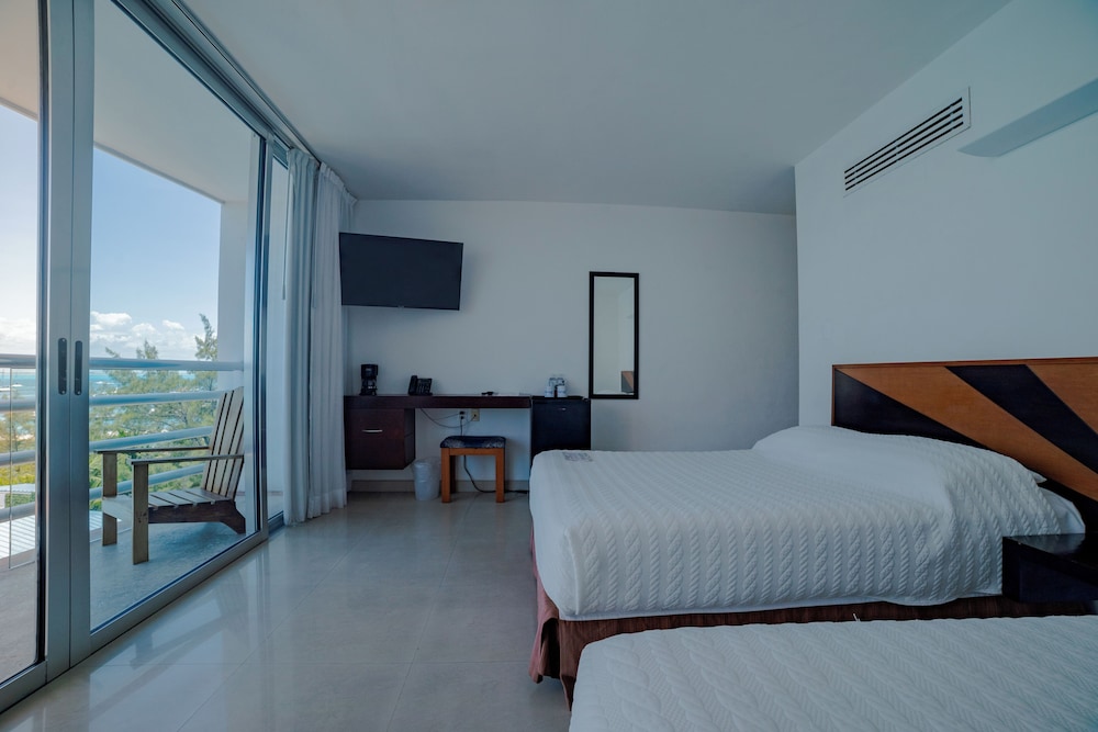 Delluxe bay view with double beds