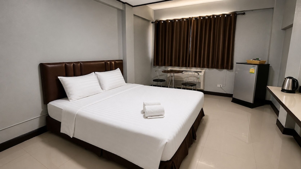 Happyland Mansion 11/48