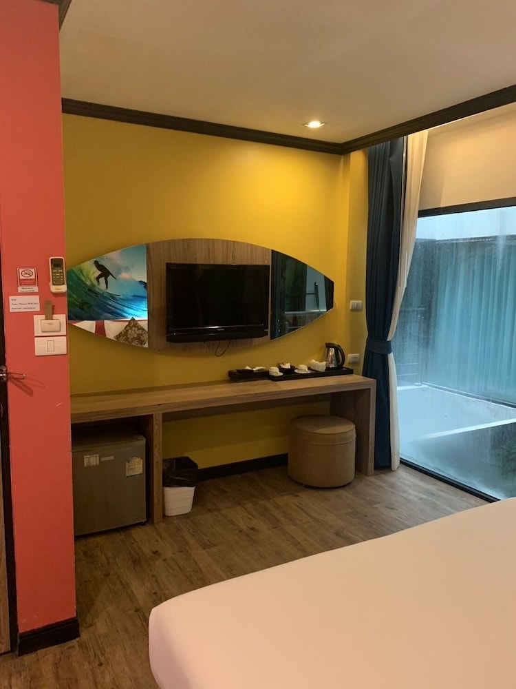 MUST SEA HOTEL(FORMERLY MUSSEE KATA BOUTIQUE) 62/70