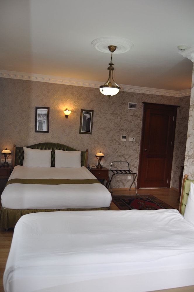 Basileus Hotel 41/79