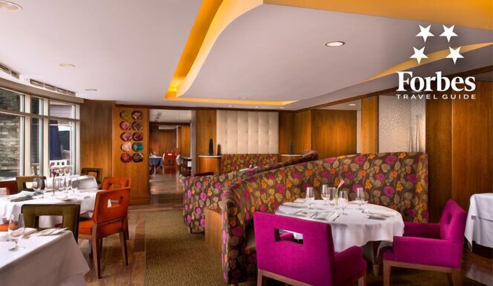 The Lodge at Turning Stone Resort Casino 6/13