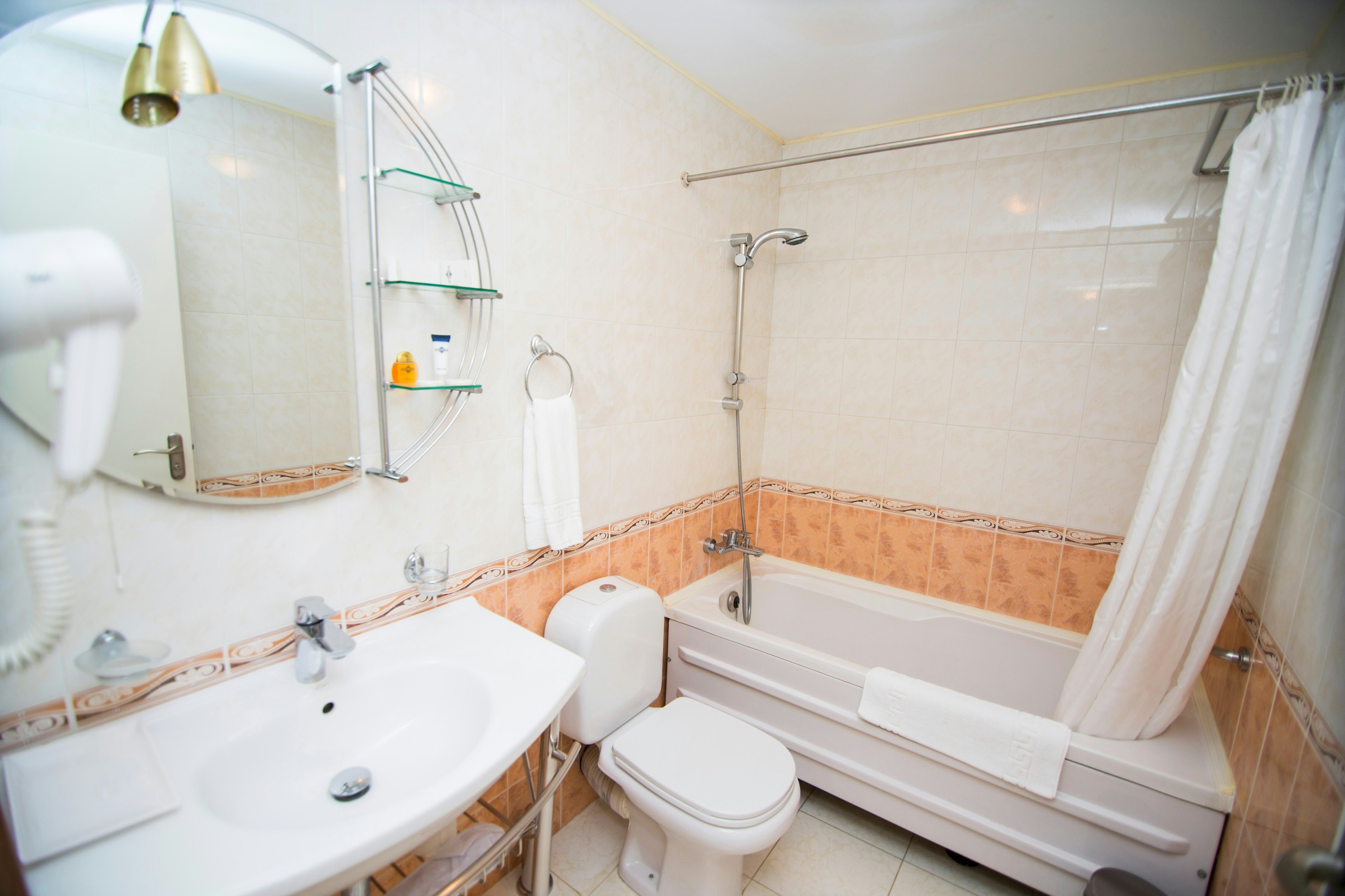ANI PLAZA HOTEL 54/56