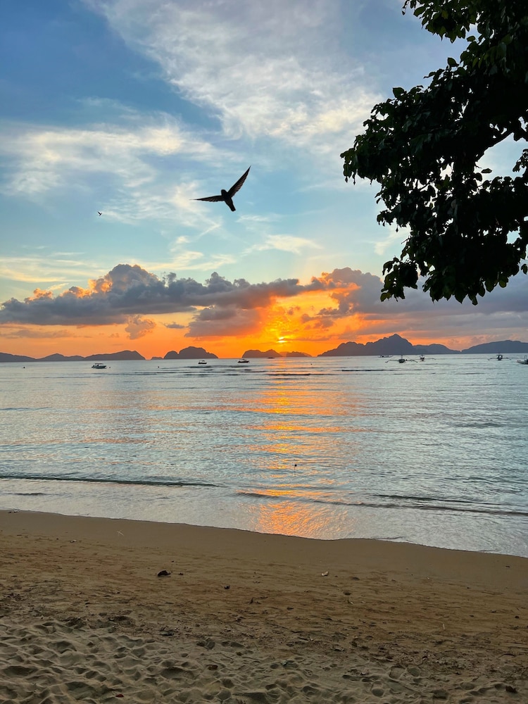 Doublegem Beach Resort 75/79