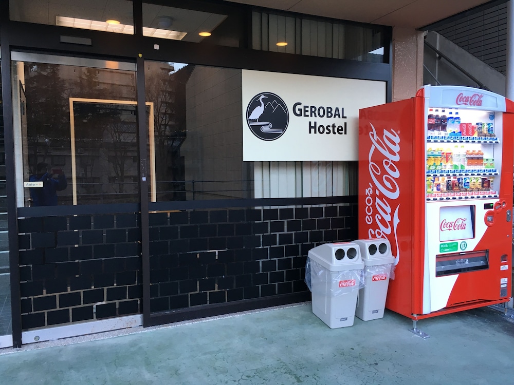 Gerobal Hostel 15/16