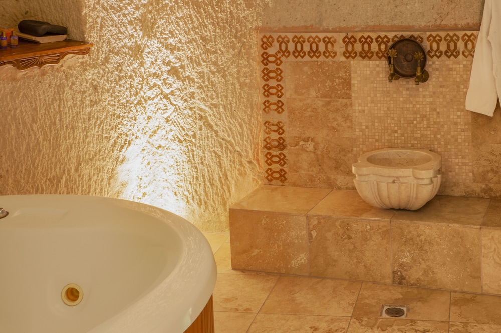 Ottoman Cave Suites 76/77