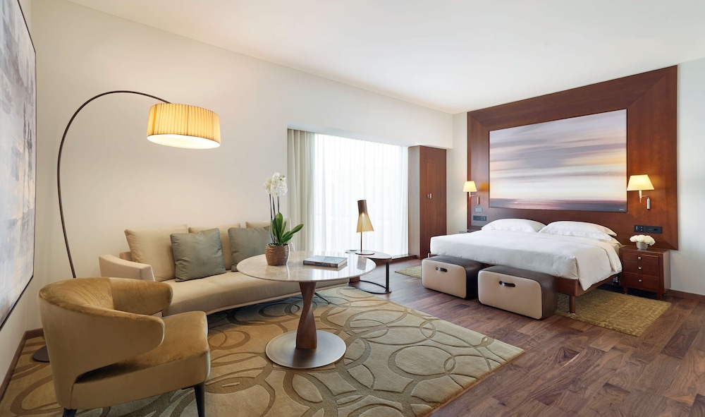 PARK HYATT ZURICH 52/80