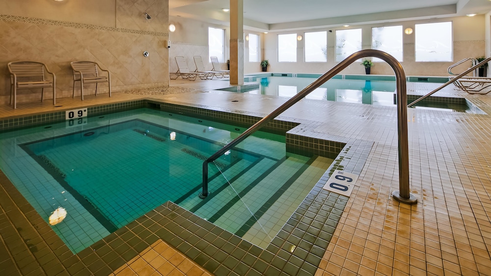 Best Western Plus Sherwood Park Inn and Suites 37/59