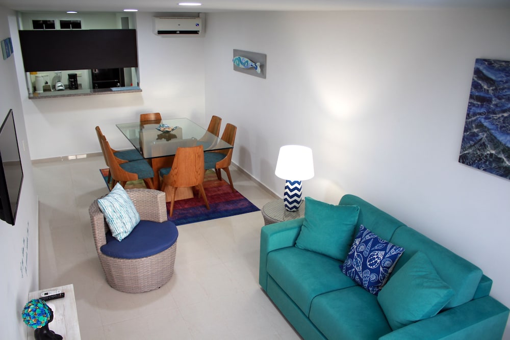 White Coral Apartasuites 25/50