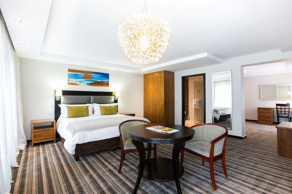 Premier Hotel Cape Town 30/82