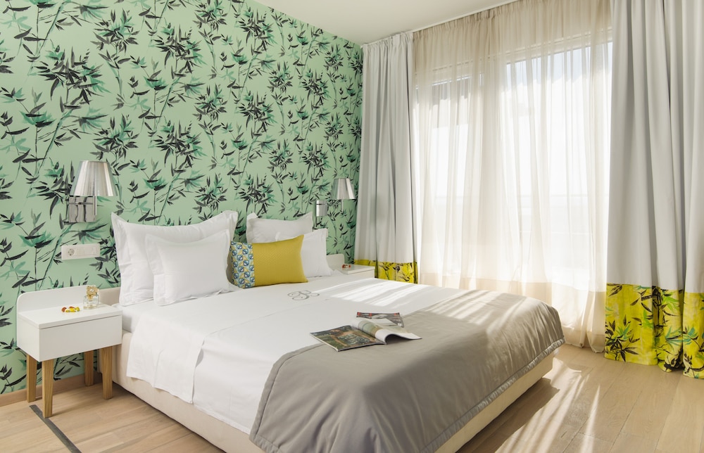 2 BEDROOMS, PENTHOUSE, SEA VIEW, TERRACE