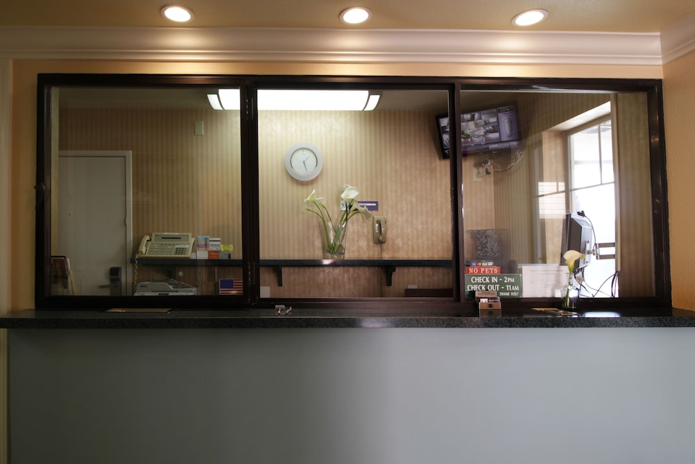 Mirage Inn and Suites 5/31